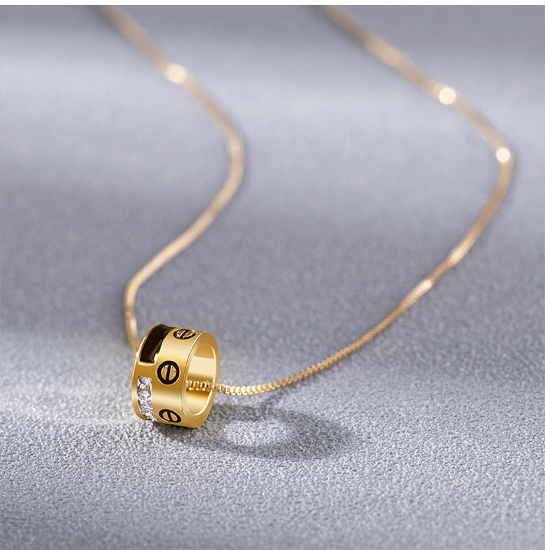 Elegant Crystal Necklace – Minimalist Luxury Jewelry