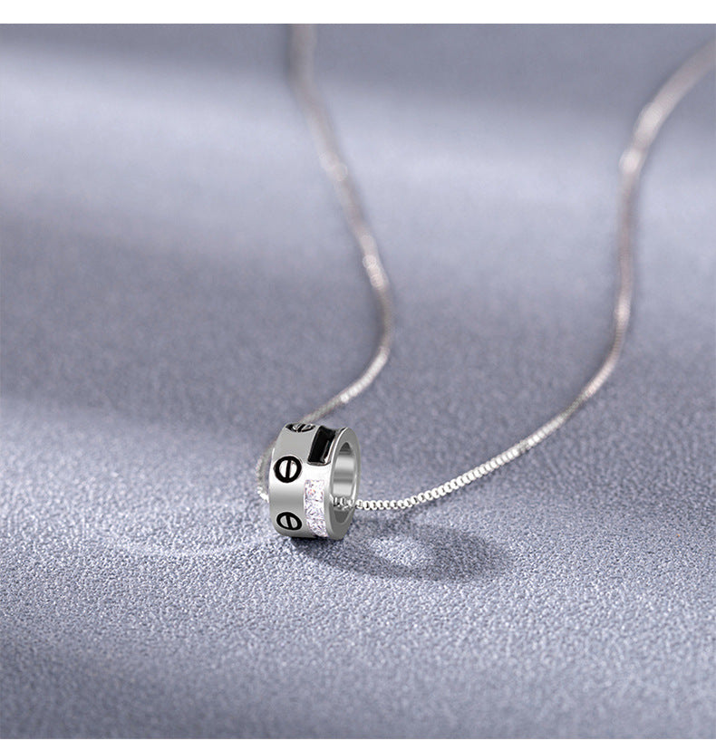 Elegant Crystal Necklace – Minimalist Luxury Jewelry