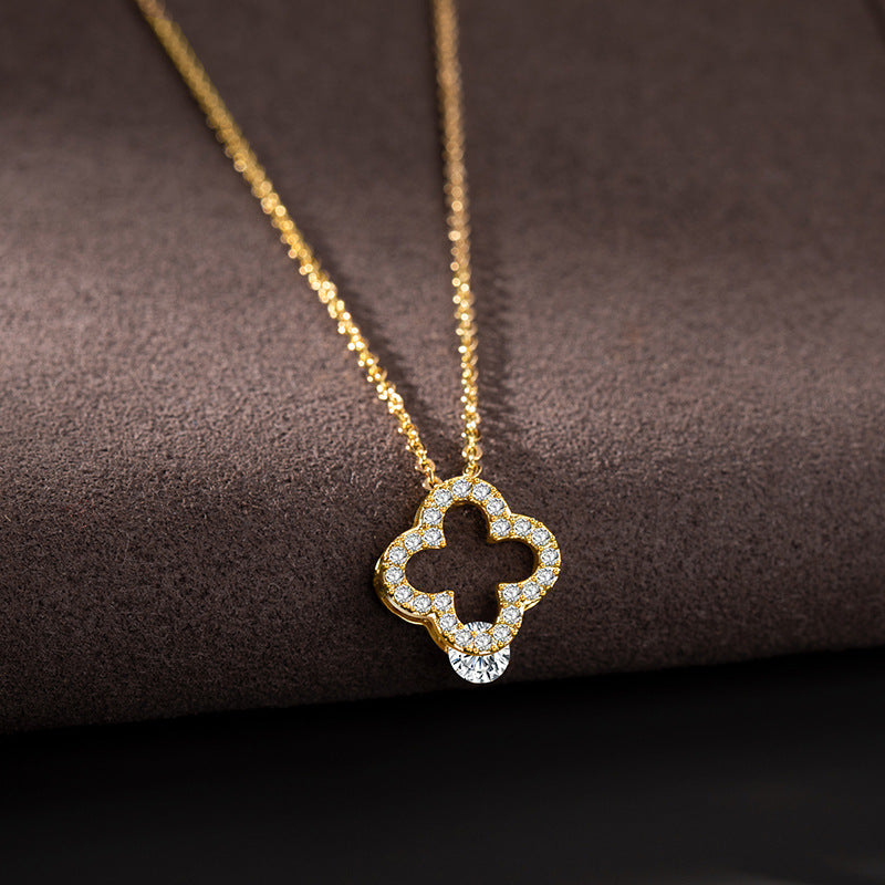 Elegant Crystal Necklace – Minimalist Luxury Jewelry